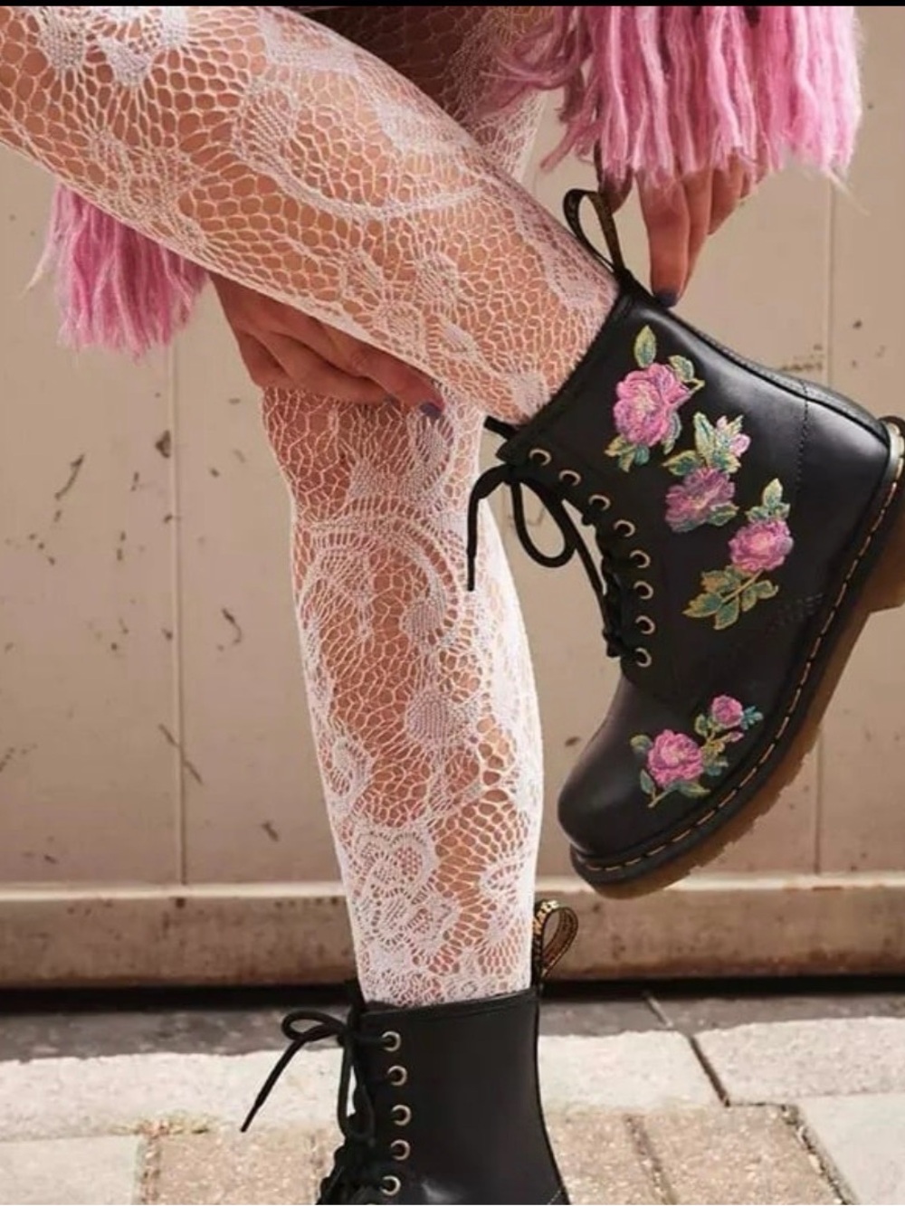 Dr. Martens 1460 Vonda II Flower Embroidered Boots - Women US Size 5 - NEW